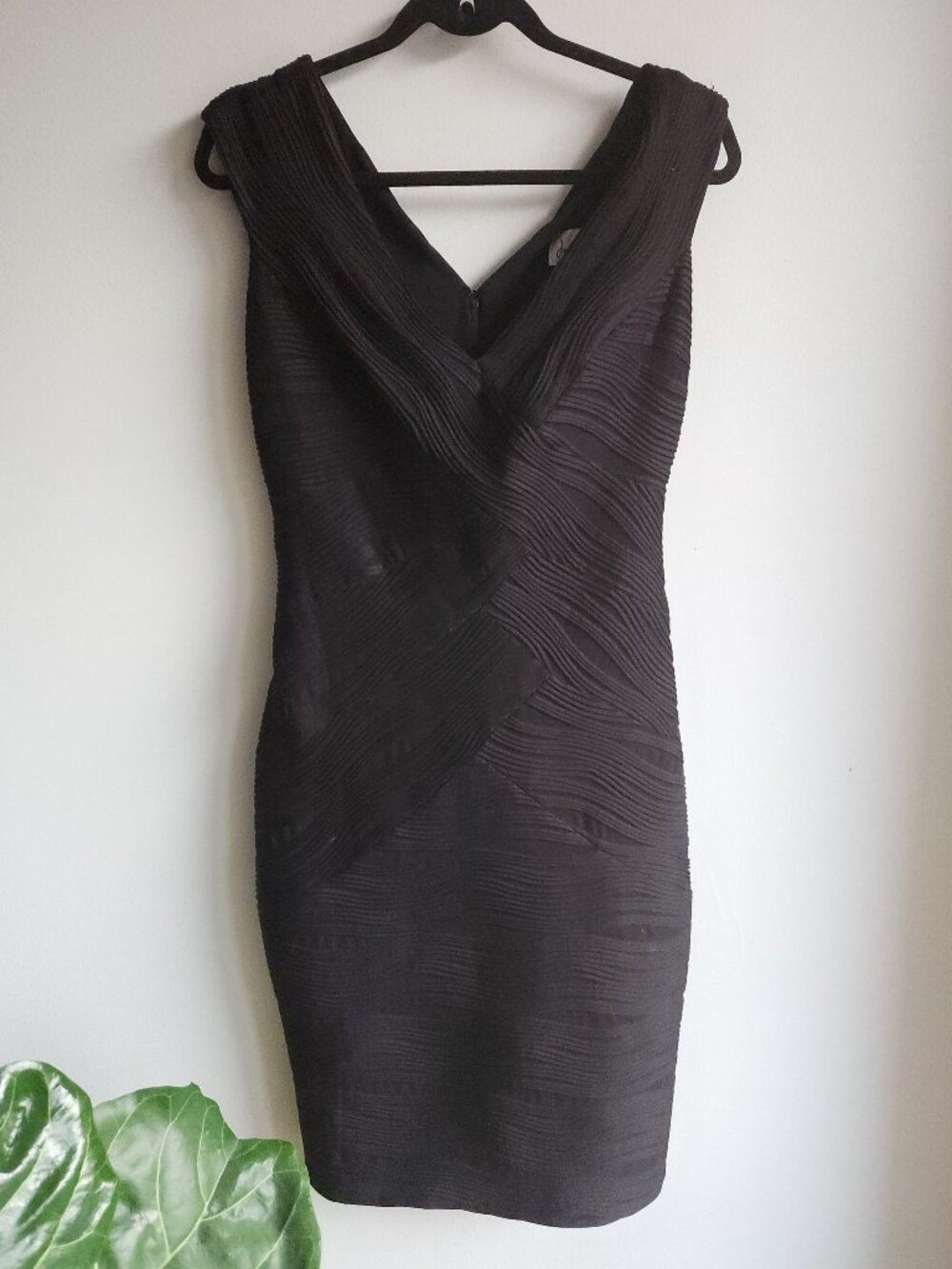 Joseph Ribkoff Black Textured Midi Sheath Cocktail Dress - Sz 10